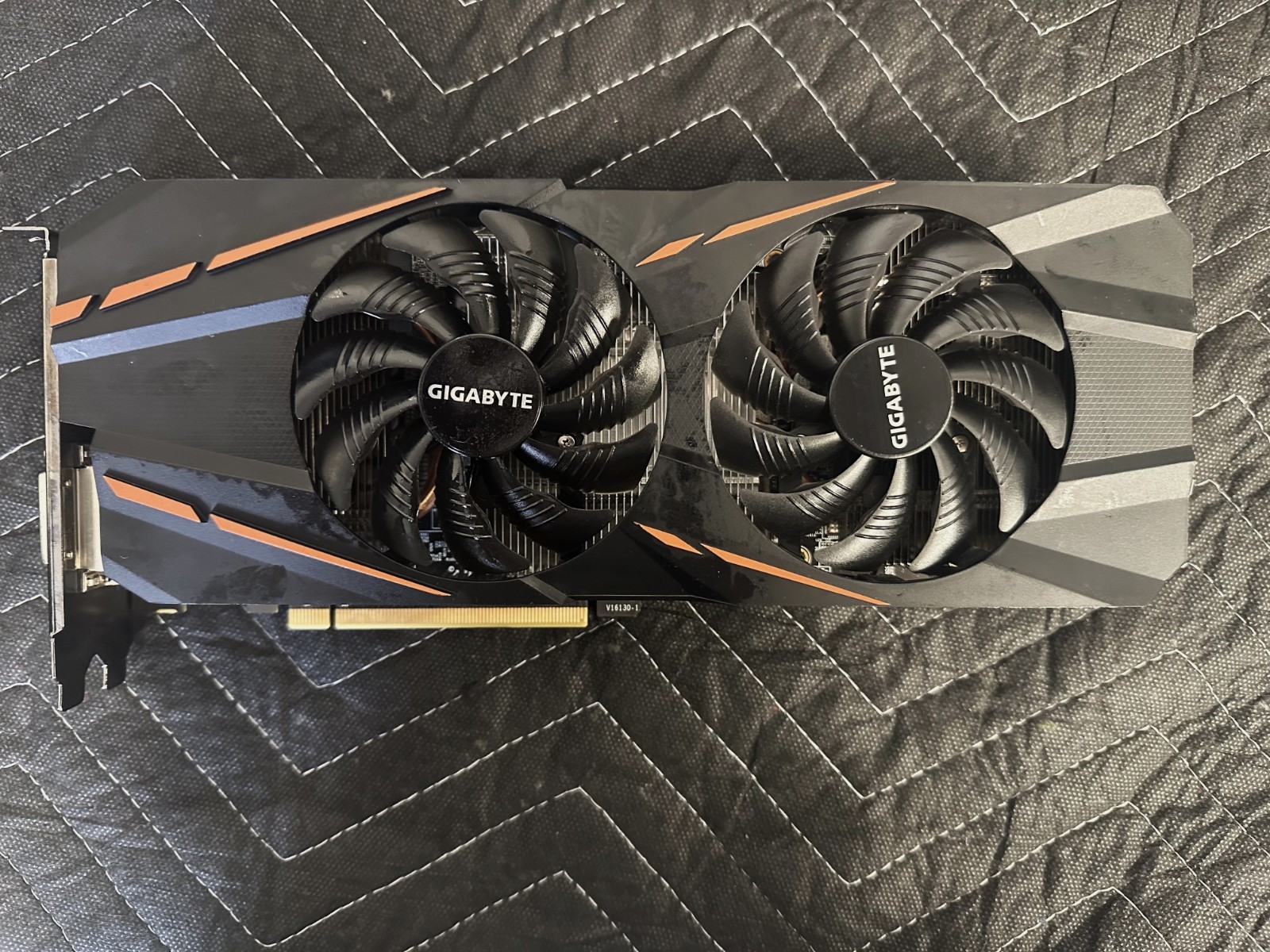 *FOR PARTS ONLY* GIGABYTE NVIDIA GeForce GTX 1060 6GB GPU GV-N1060D5-6GD