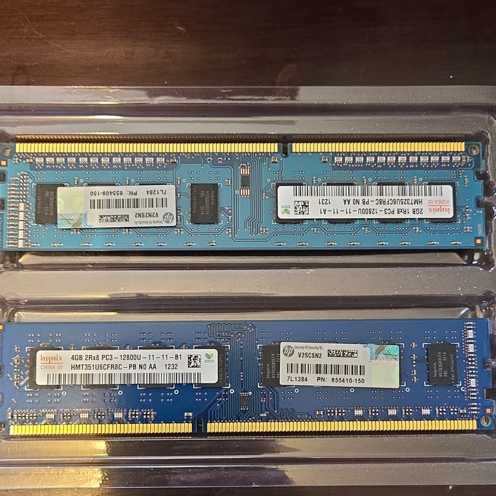 Hynix 6GB (1x4GB)(1x2GB) DDR3 SDRAM DIMM PC3-12800U 240-Pin Desktop RAM