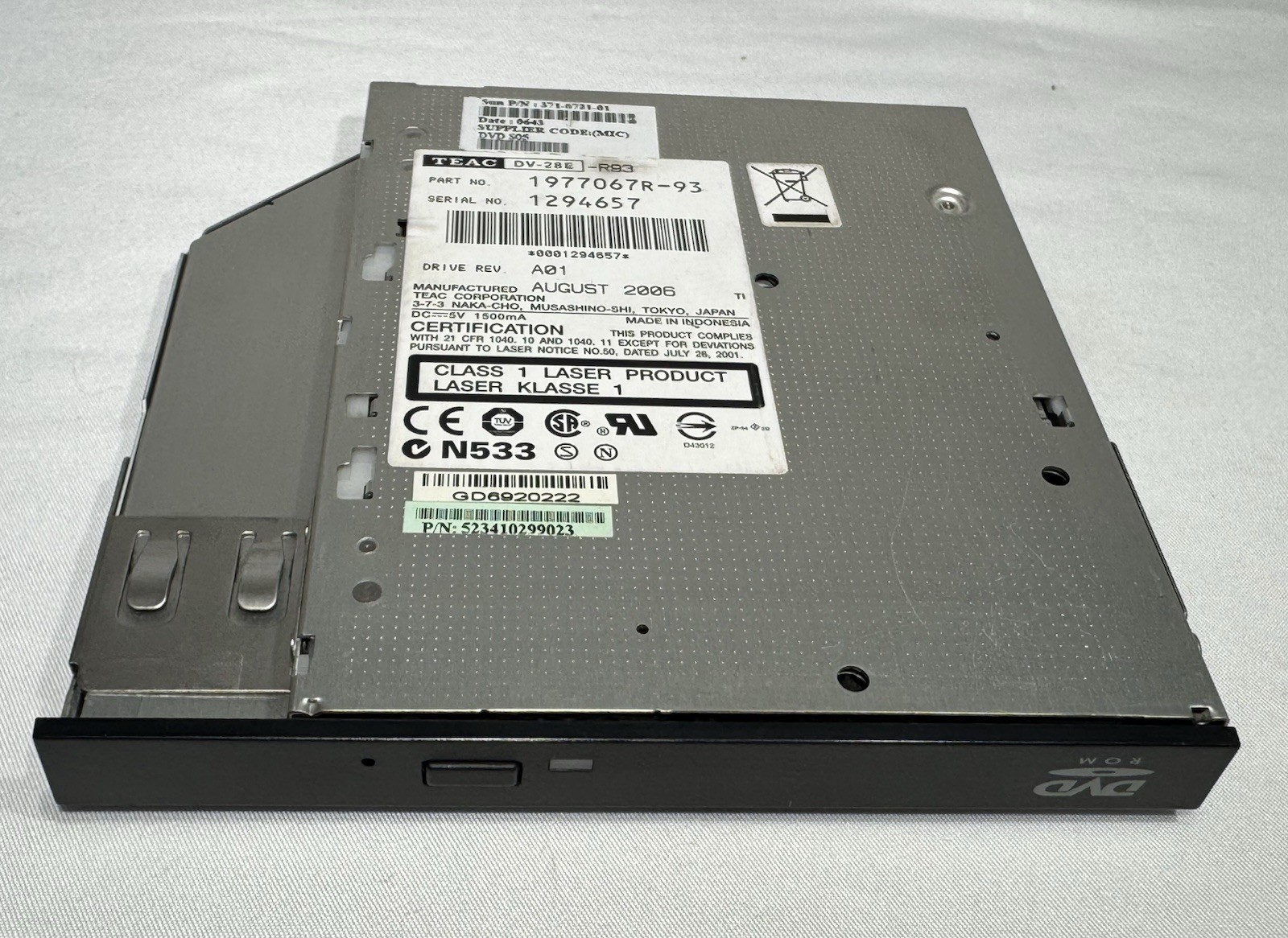 Sun 371-0721 8X DVD-ROM/ 24X CD-ROM Internal Slimline, Black Bezel, X7410A-4