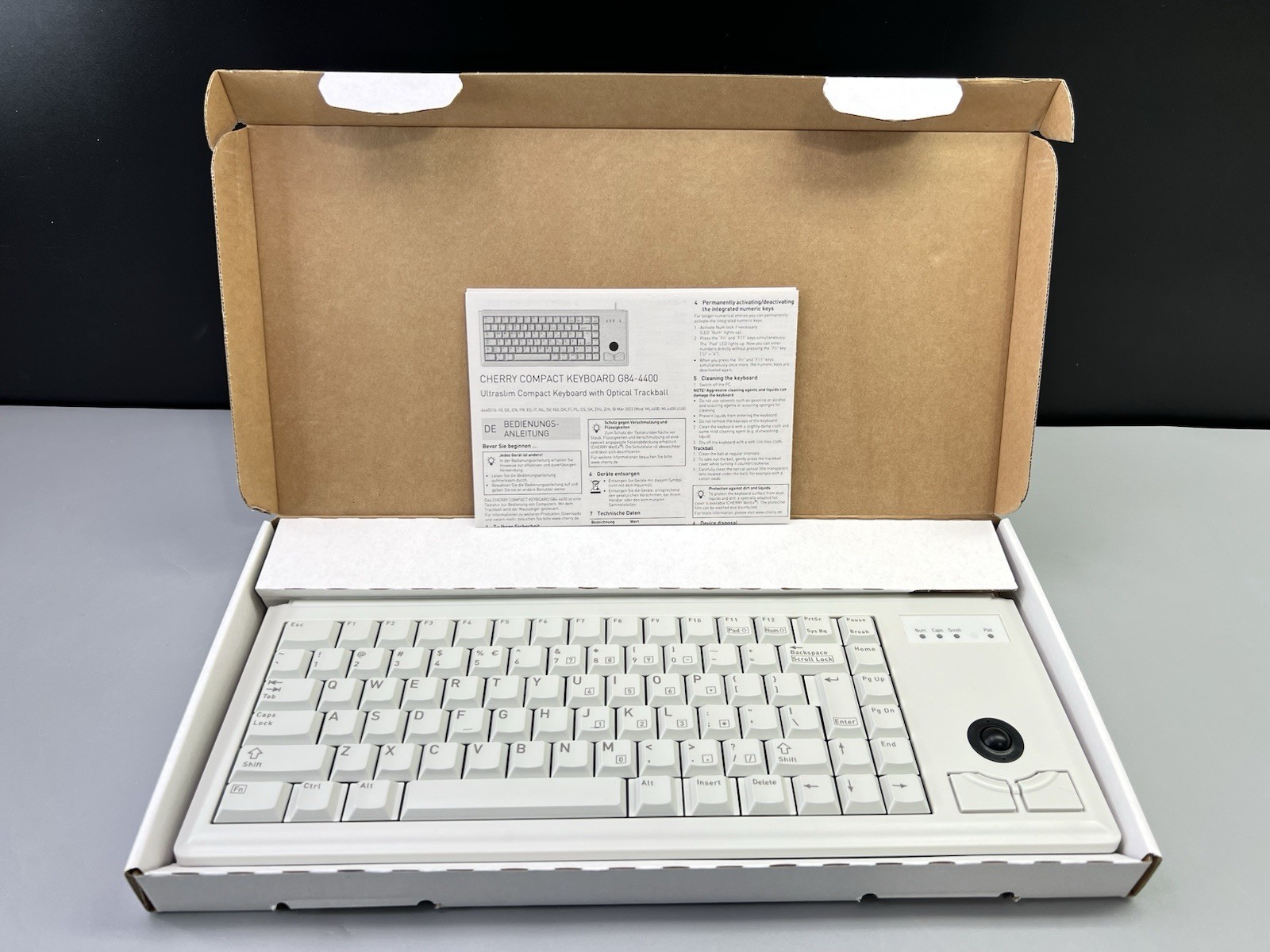 G84-4400 USB TRACKBALL KEYBOARD GRY, COMPUTER CONNECTOR USB, CONNECTI FOR CHERRY