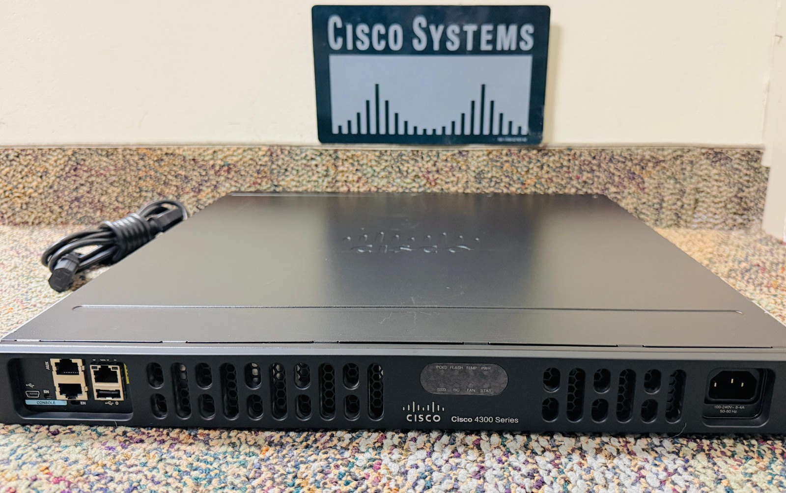 Cisco ISR4331/K9 with POE POWER SUPPLY Cisco 4331 Integrated Services Router SEC