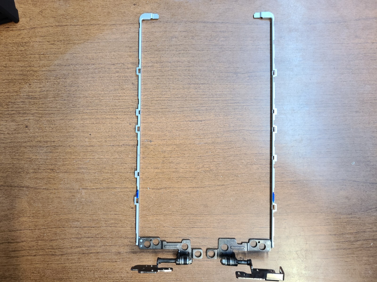 GENUINE HP 17-BY2075CL LCD LEFT RIGHT HINGE 6055B0057001 6055B0057002 L22536-001