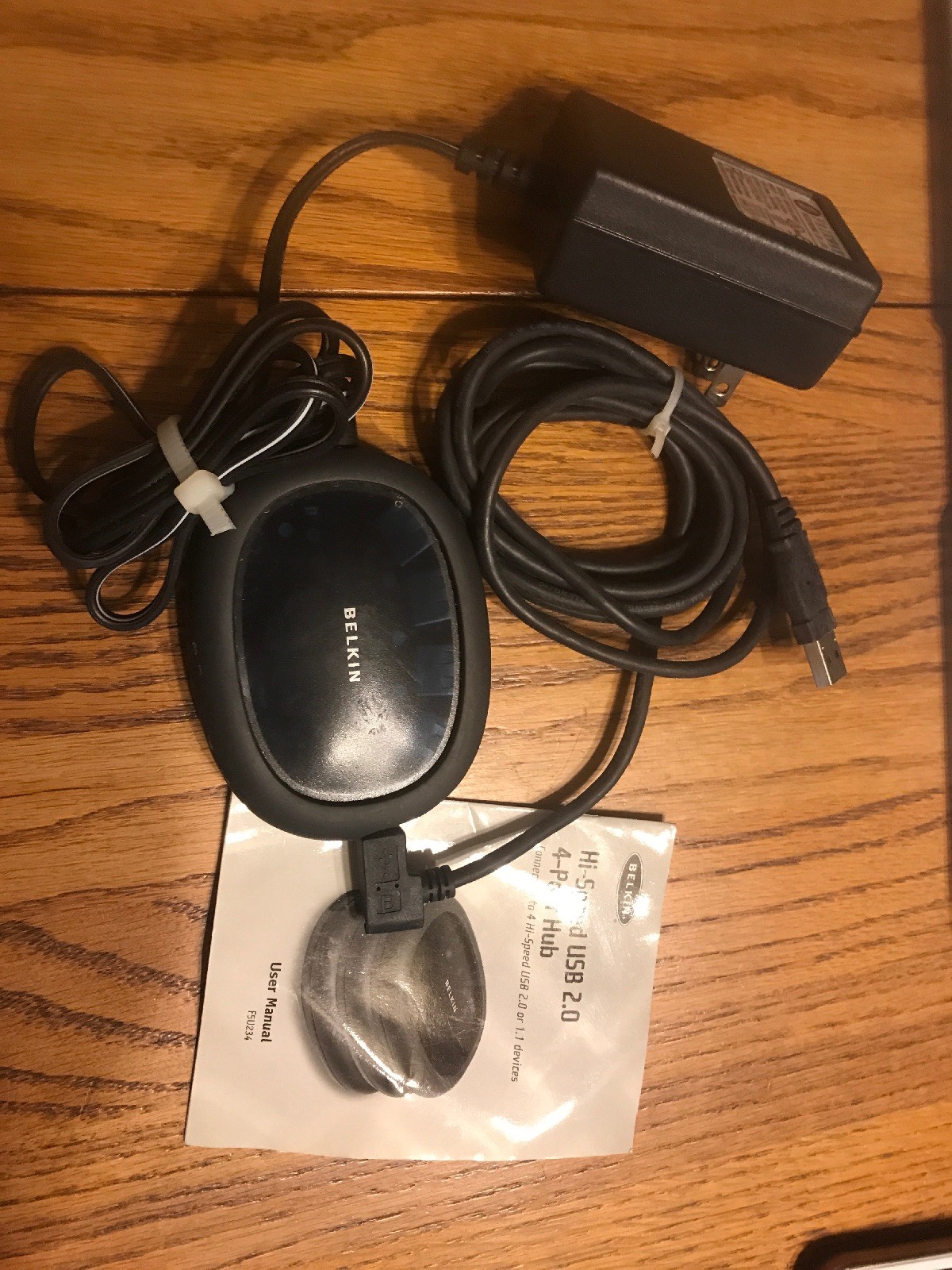 Belkin Hi-Speed USB 2.0 4-Port Hub w/Power Adapter and USB Cable - F5U234 Rev. 3