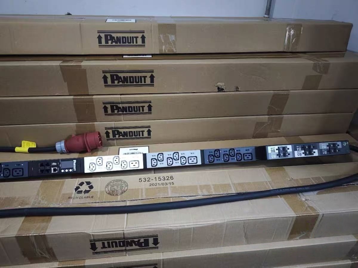 Panduit P36FD4M-BL1C SmartZone G5 CS8365C Vertical MSPO PDU (30) C13 (6) C19