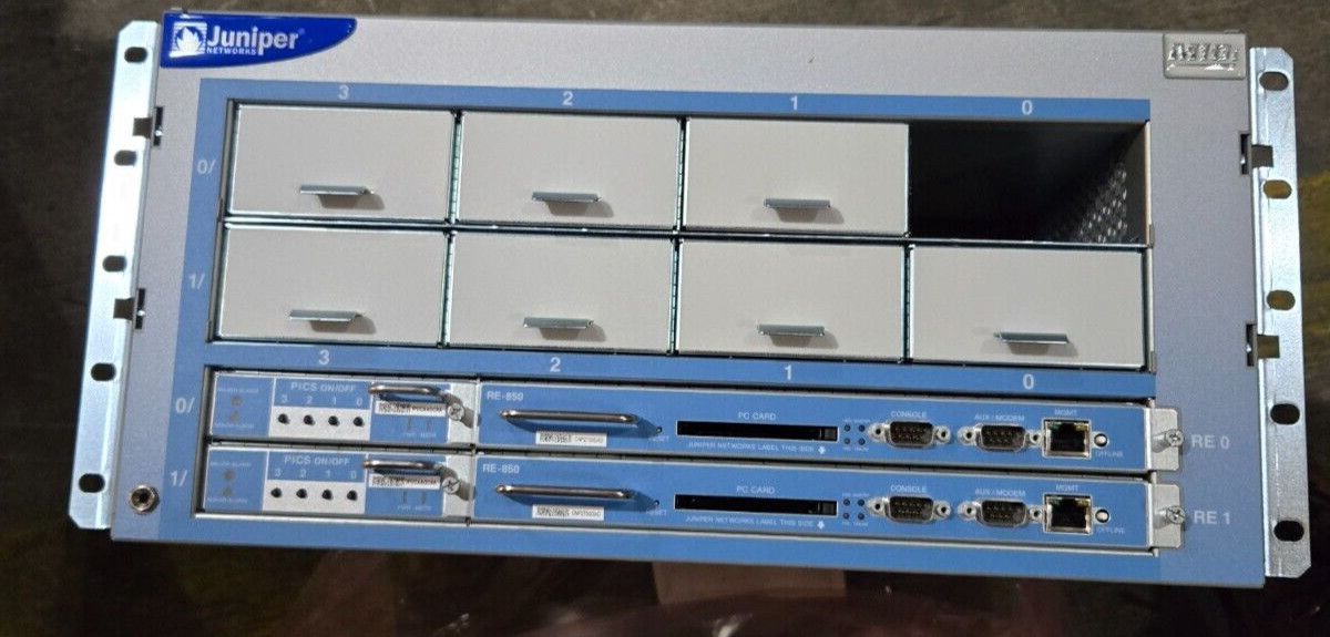 Juniper Internet Router CHAS-MP-M10i-S w/ IPUCA00CAA & SP0529Y01A/740-008537
