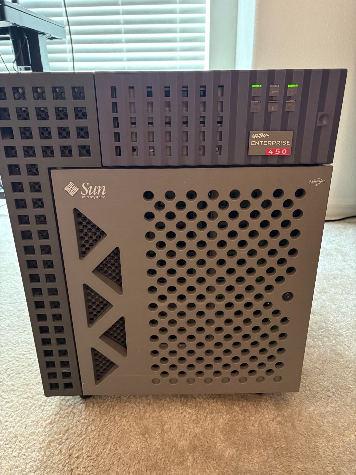 Sun Enterprise e450 400mhz cpu(x4), 4gb ram, 9gb HD w/spud most complete on ebay