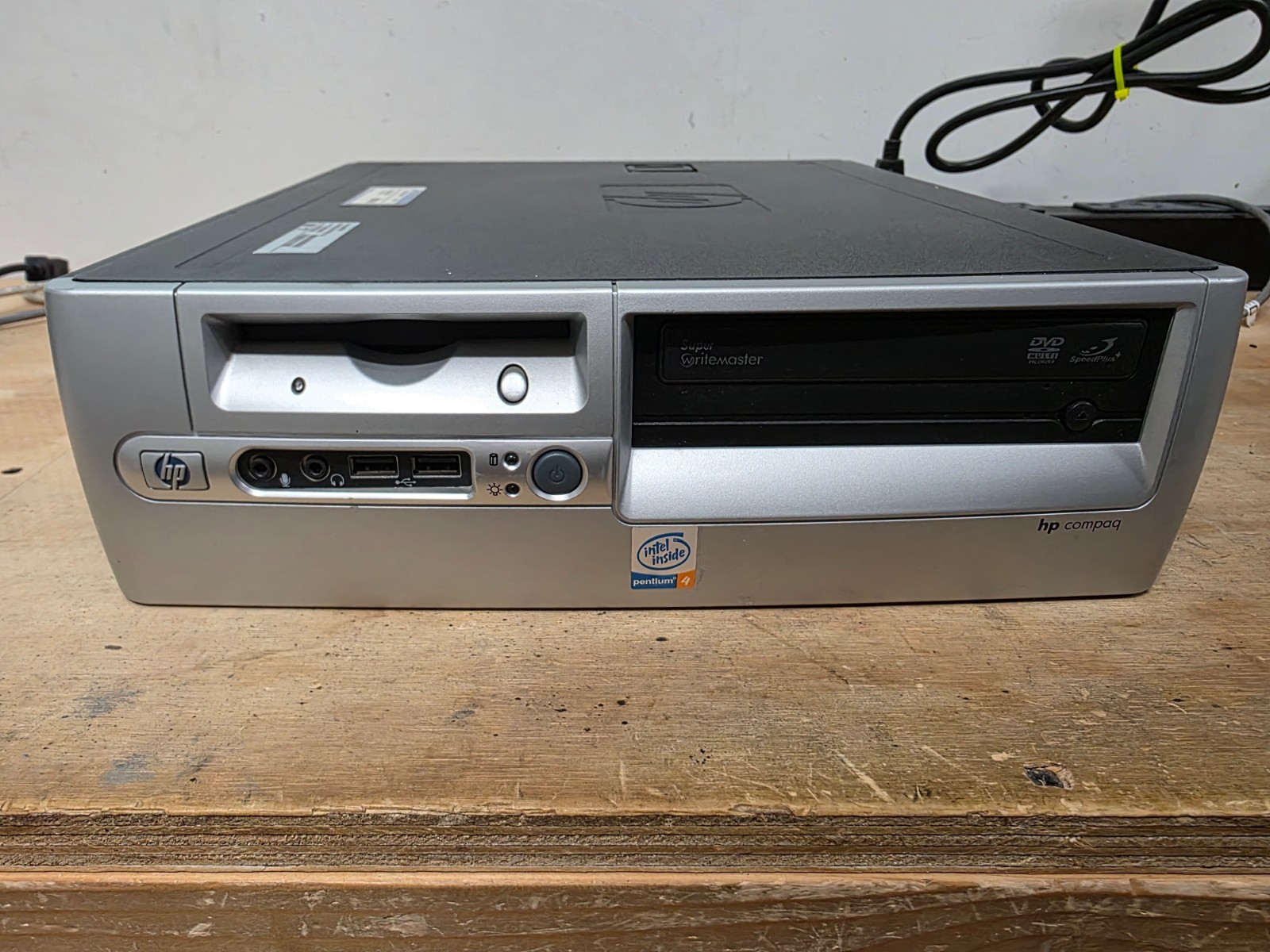 Fully Restored HP Small Form Factor Windows 98 SE Gaming PC/Pentium 4 3GHz