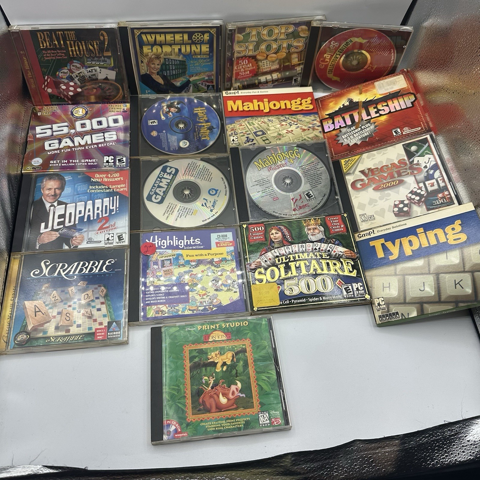 VTG PC CD-ROM Casual Game Lot of 17 - Solitaire Slots Scrabble Mahjong Etc