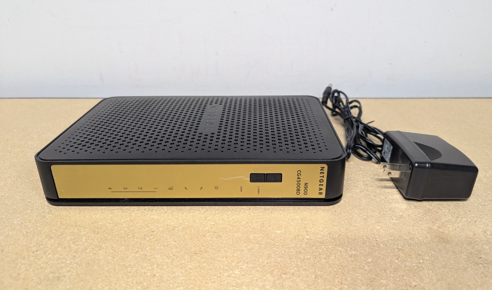 Netgear N900 4-Port Wireless Router (CG4500BD)Device  With Adapter and cable