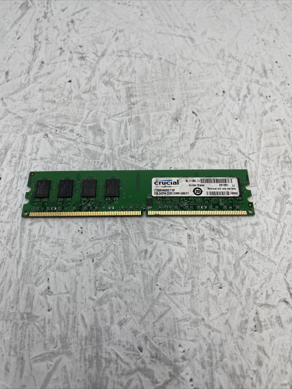 Crucial CT25664AA800.Y16F BL111MJ.1J 2GB 240-pin