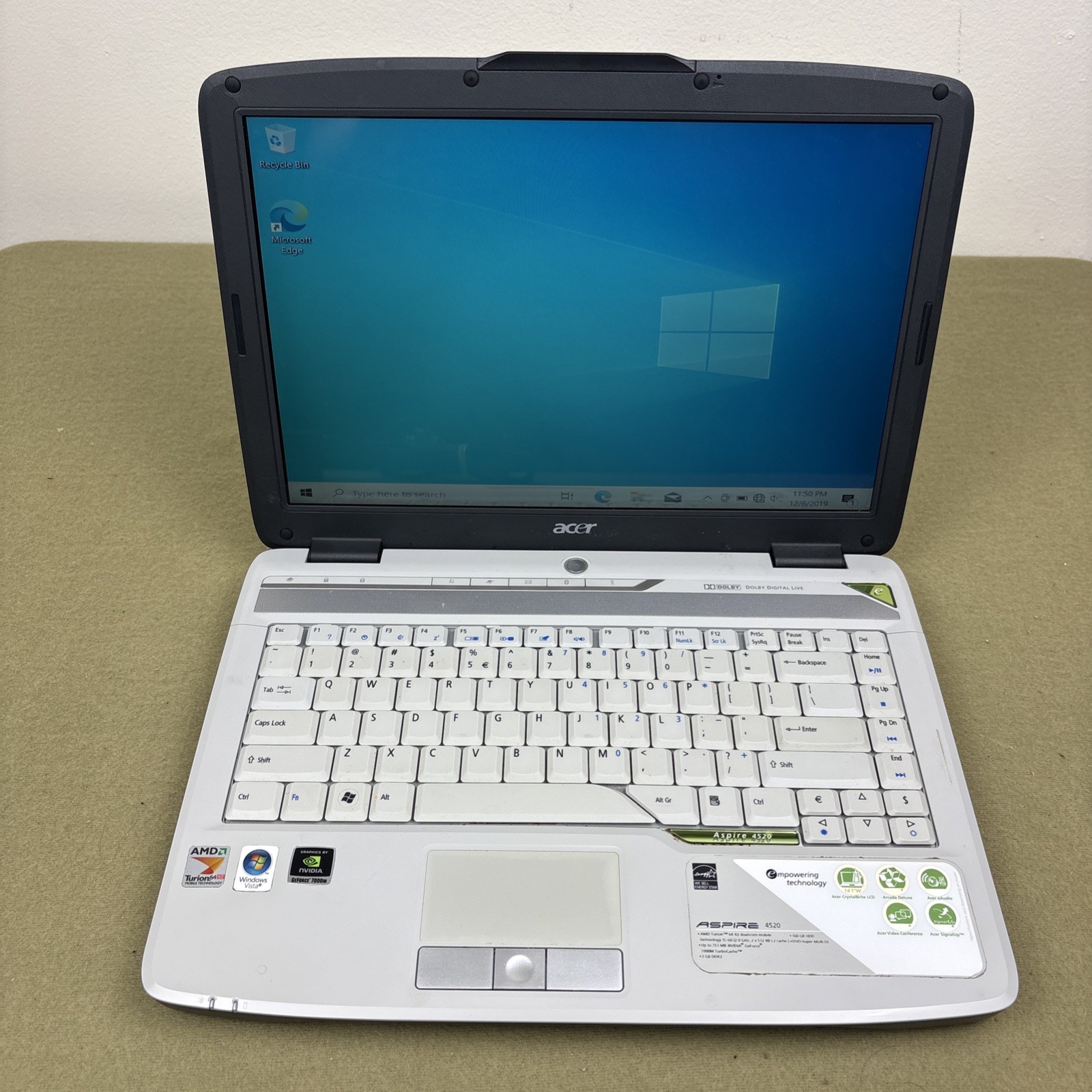 Acer Aspire 4520 14.1" Laptop AMD Turion 64 X2 3GB 160GB Windows 10 w/ Case