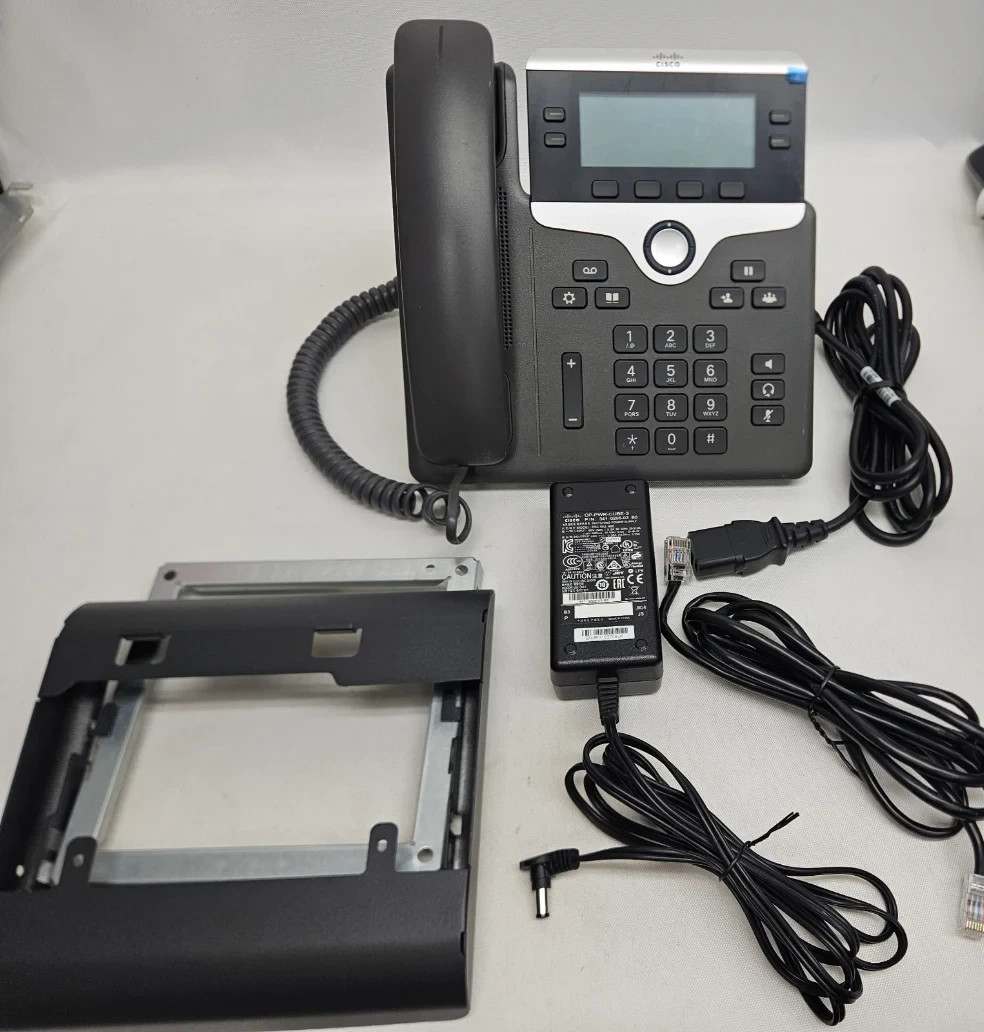 ***GREAT*** CISCO CP-7841 IP PHONE W HANDSET, STAND, WALL MOUNT, POWER, MORE