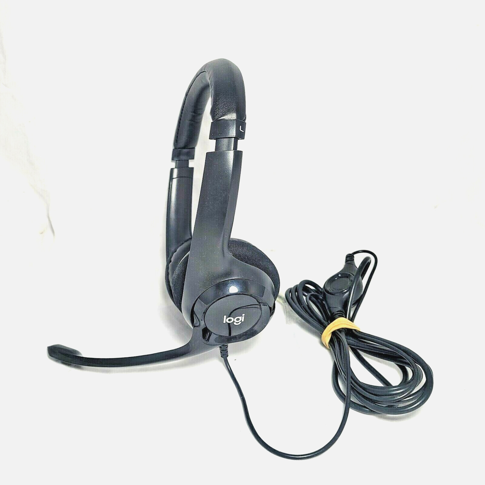 Logitech Logi H390 ClearChat Wired USB Headphones w/ Microphone Black A00086