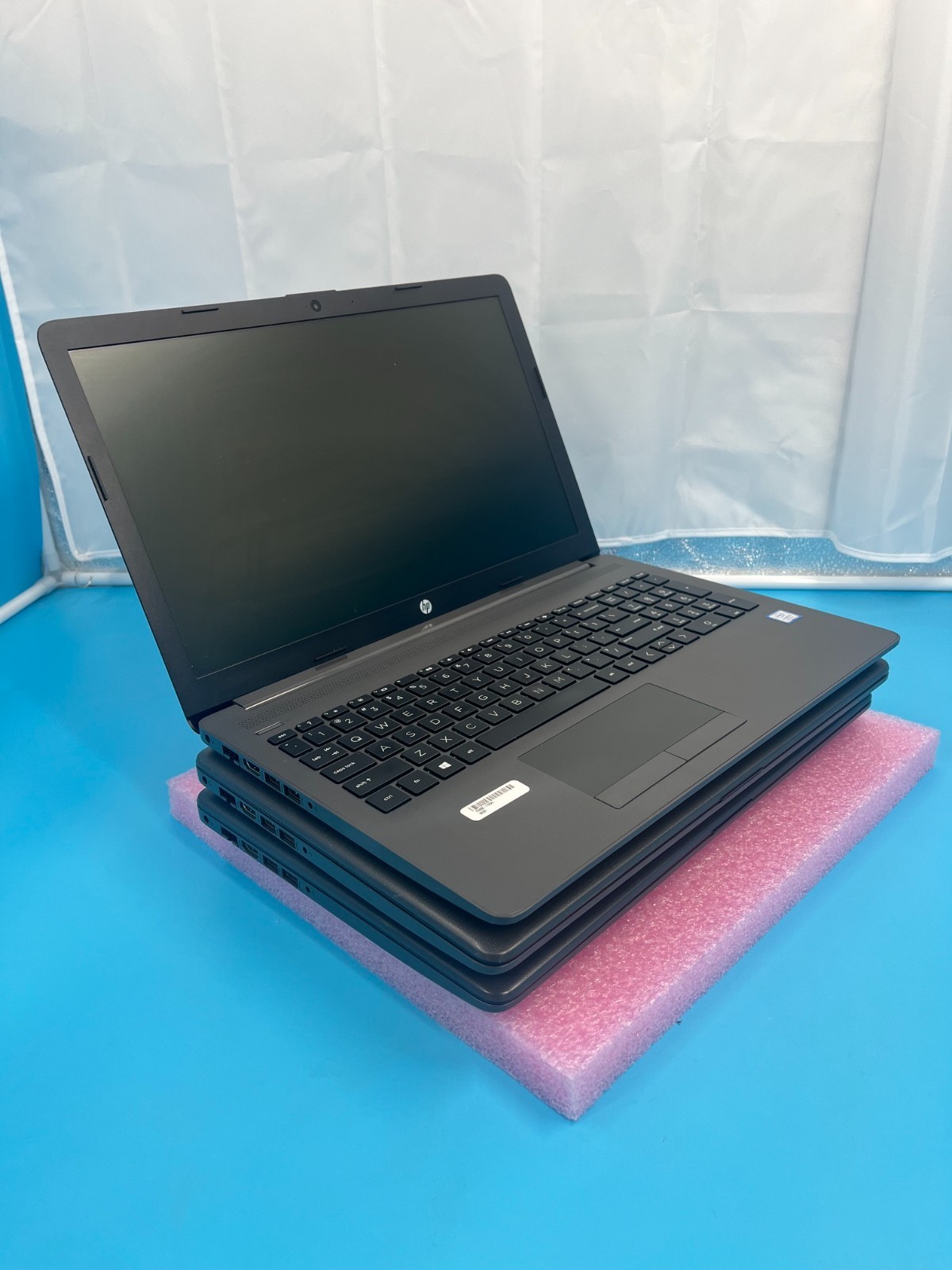 *LOT 3 HP 250 G7 Notebook, i5-8265U CPU 8GB RAM, 256 SSD [NO OS] *