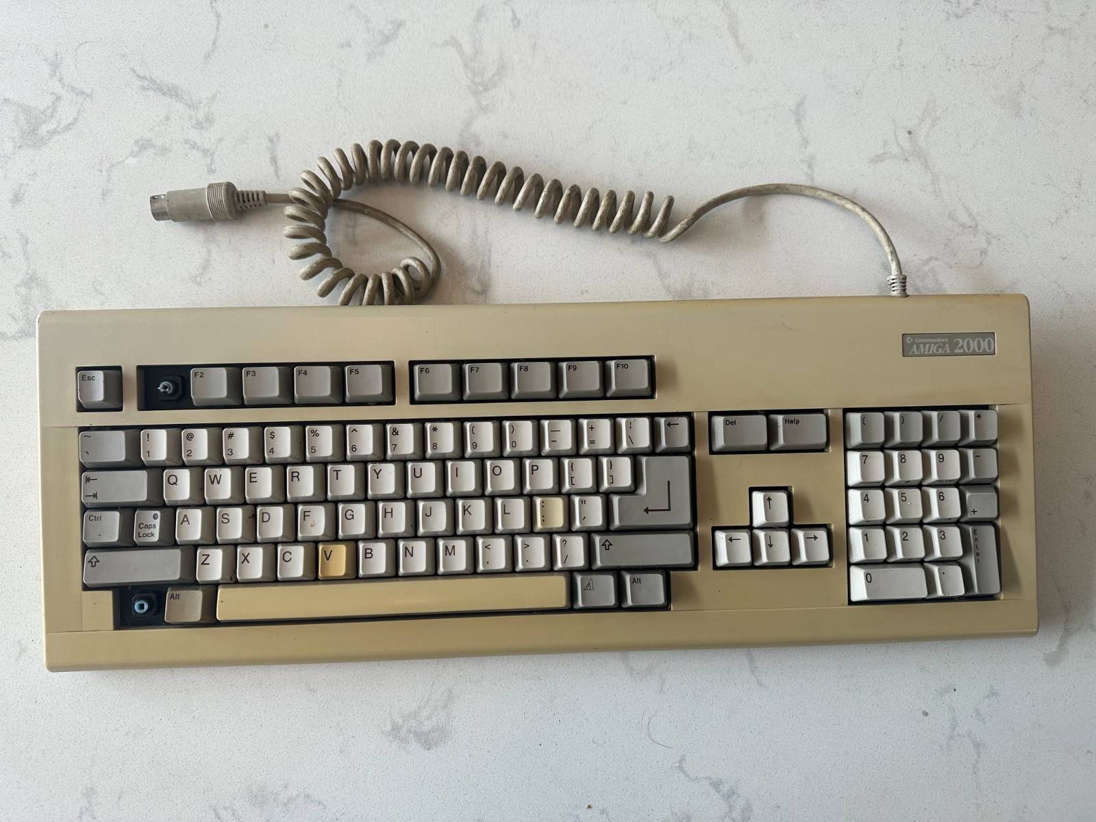 Commodore Amiga 2000 Vintage Keyboard Missing Keys Issues READ
