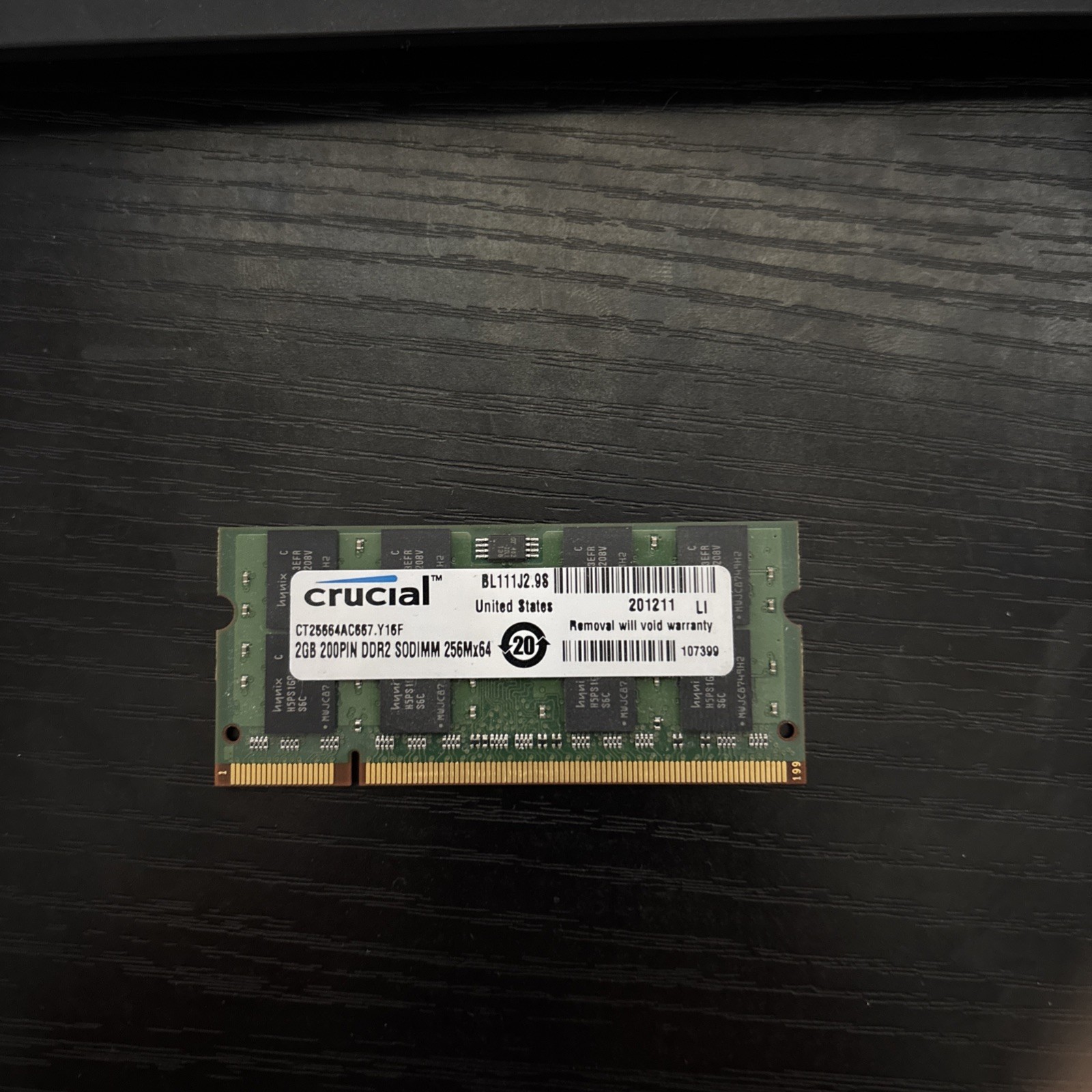 Crucial 2GB 200-PIN DDR2 SODIMM 256Mx6 (CT25664AC667.M16FH)
