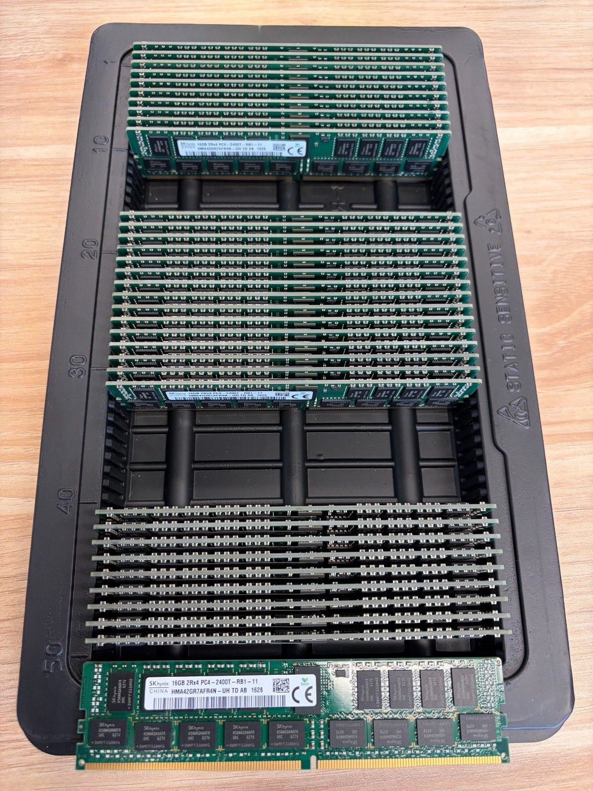 One lot of 35 SK HYNIX 16GB 2Rx4 PC4-2400T DDR4 SERVER RAM HMA42GR7AFR4N-UH