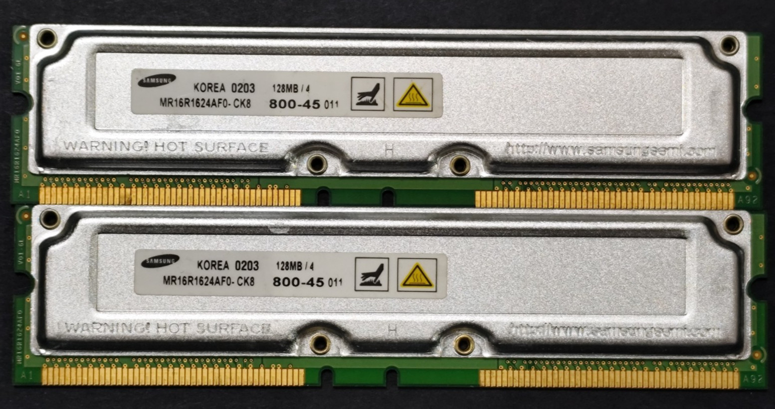 256MB Samsung 2 X 128MB PC-800 Non ECC 800Mhz RAMBUS RIMM RDRAM MR16R1624AF0-CK8