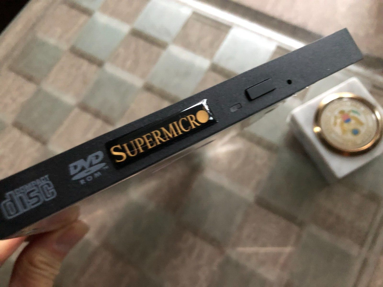 SuperMicro TEAC DV-28E CD/DVD Drive 1977067C-93  Sun 370-5128