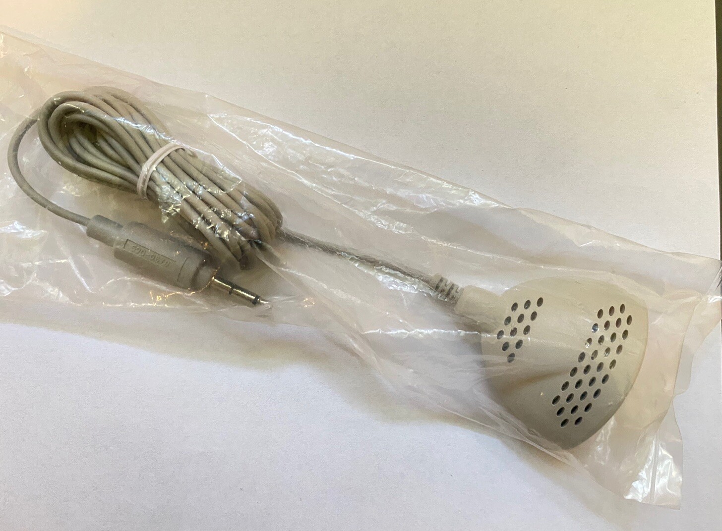 Apple 3.5mm PlainTalk Omnidirectional Microphone - New/Sealed