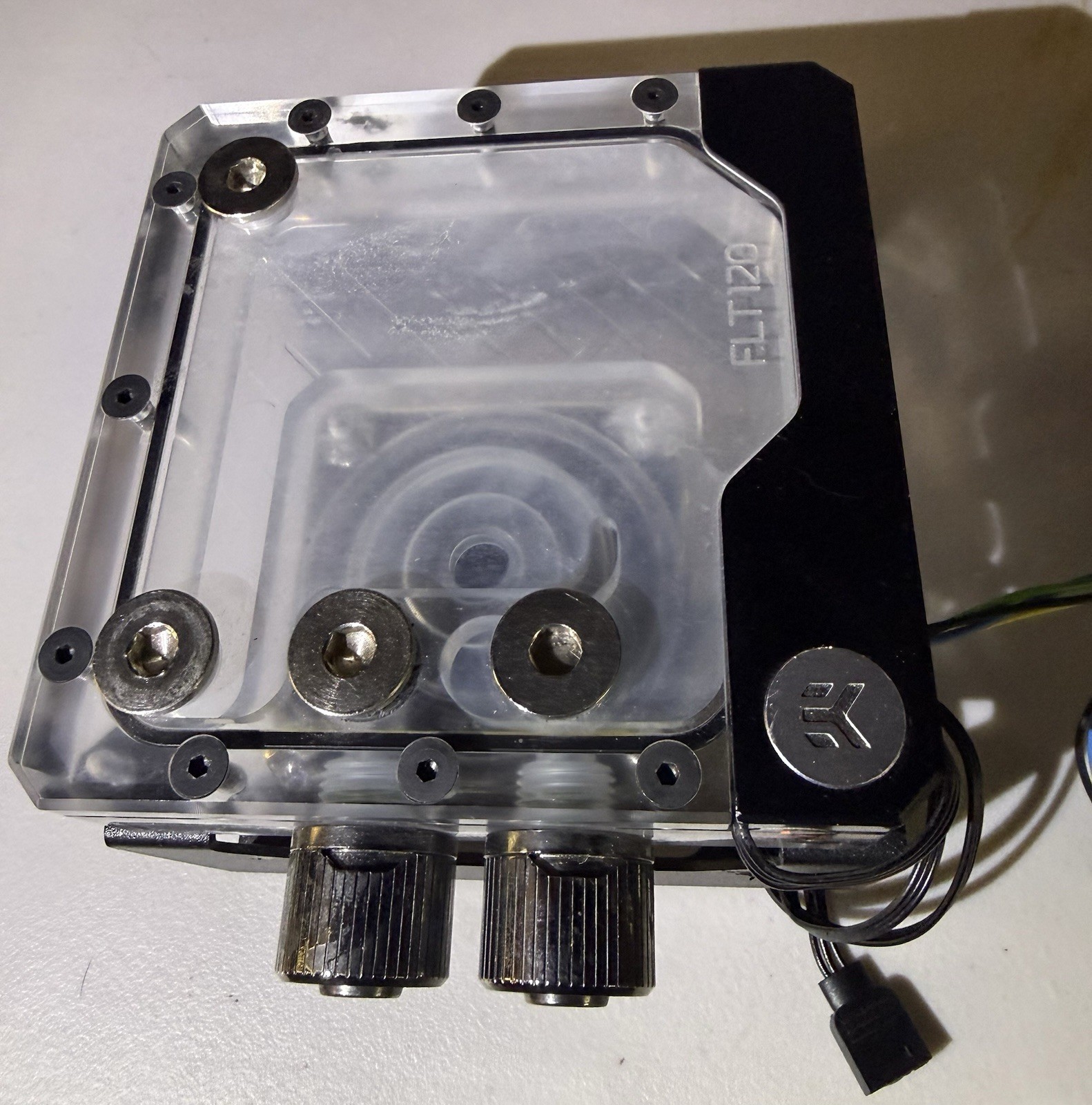 EKWB FLT120 EK FLT120 Clear/Black Acrylic PC Water Cooling Pump Reservoir