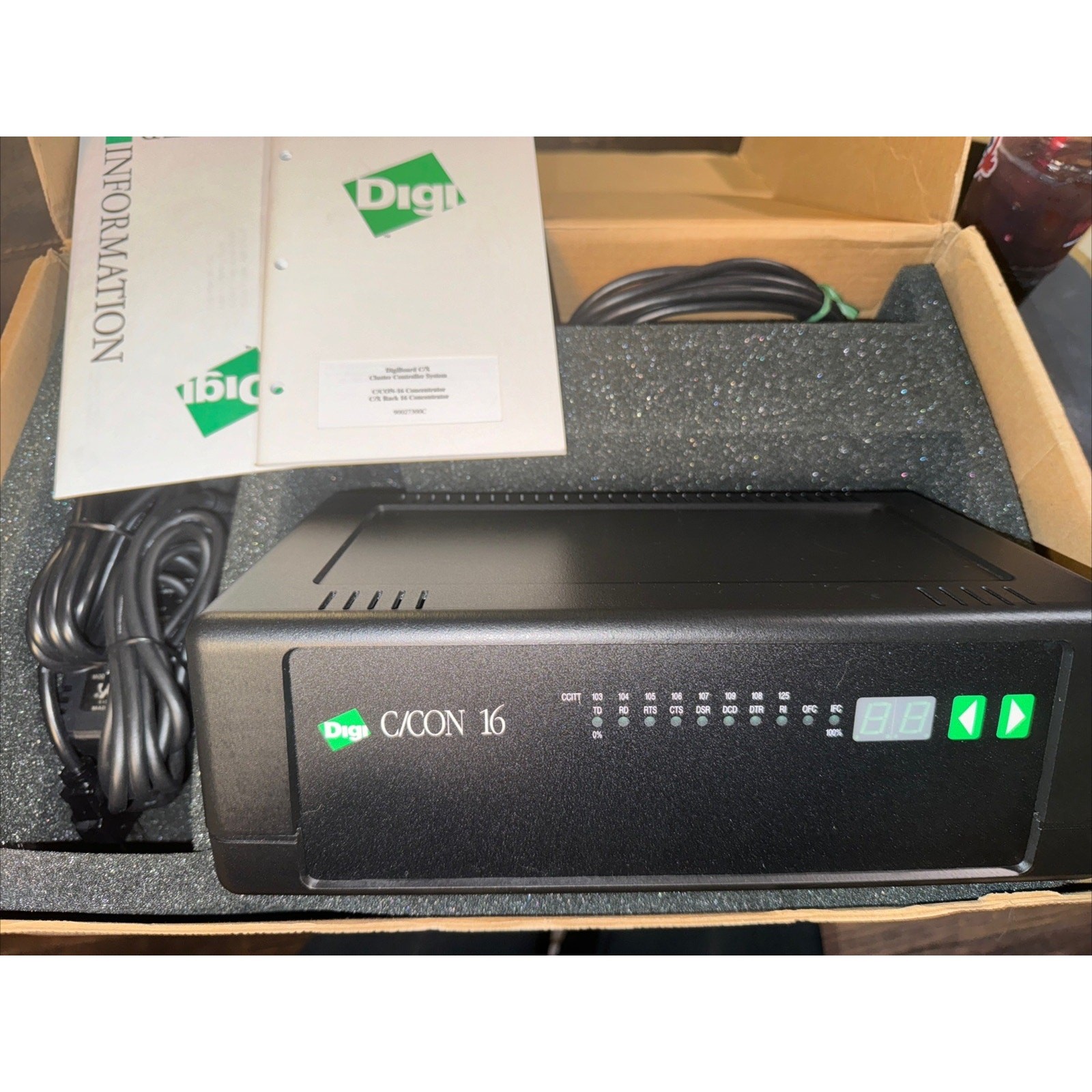 DIGI 50000294 C/CON2-16 CR2 DB25 WITH AC ADAPTER & Cable