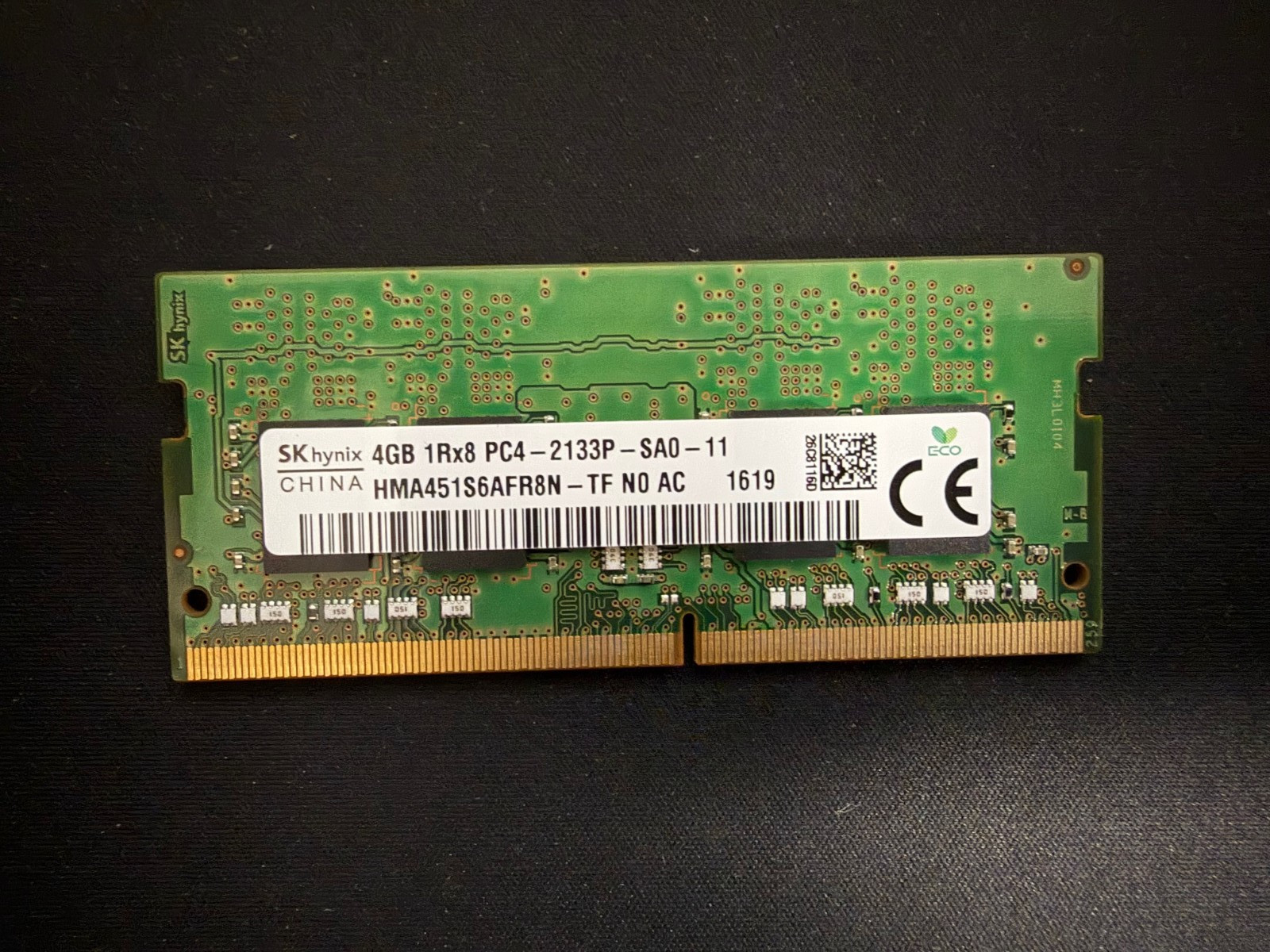 SK hynix 4GB - PC4-2133P Laptop DDR4 RAM - (1 x 4GB) - HMA451S6AFR8N