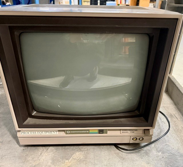 USED Process Equipment Commodore Video Monitor 1702 POWERS ON selling AS-IS
