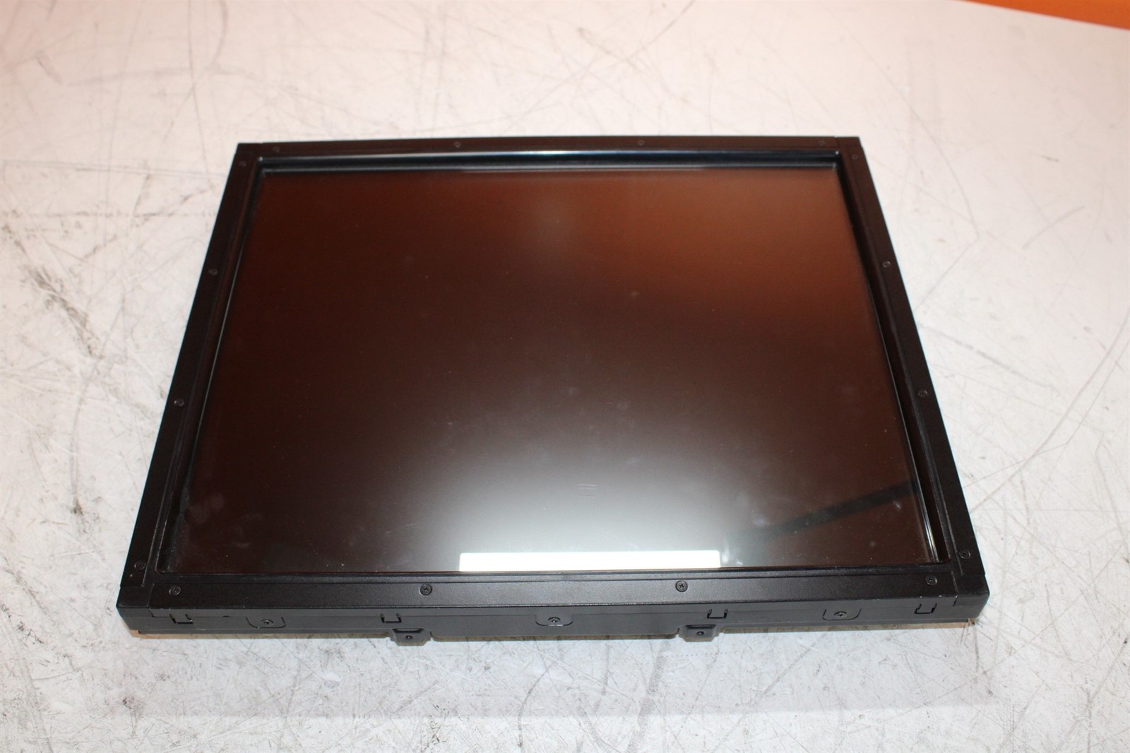 ELO ET1990L-8CWB-0-ST-NPB-G 19" 1280 x 1024 Touchscreen VGA DP HDMI Monitor