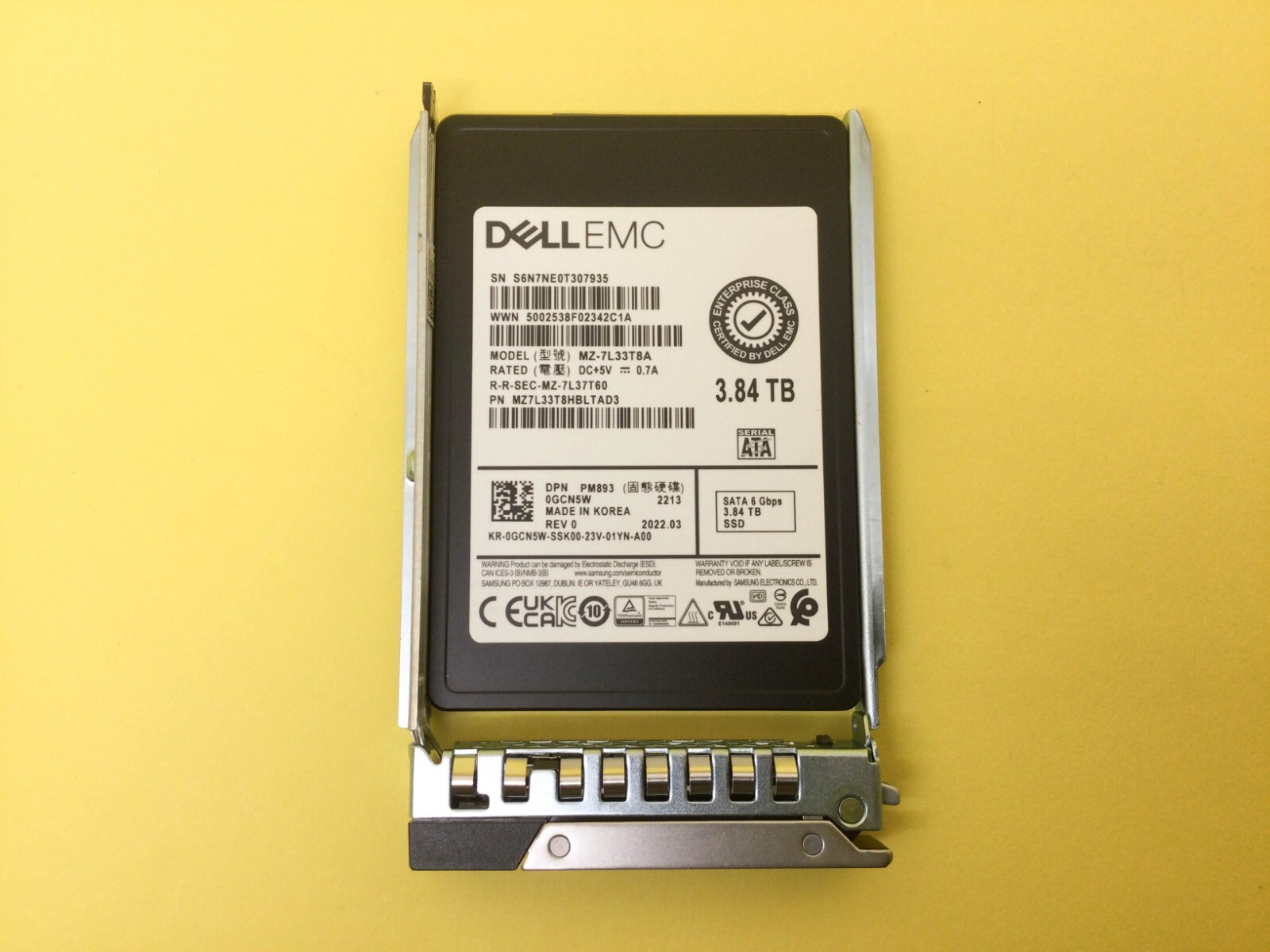 GCN5W Dell EMC 3.84TB SATA 6Gb/s Read Intensive 2.5" SSD MZ-7L33T8A 0GCN5W