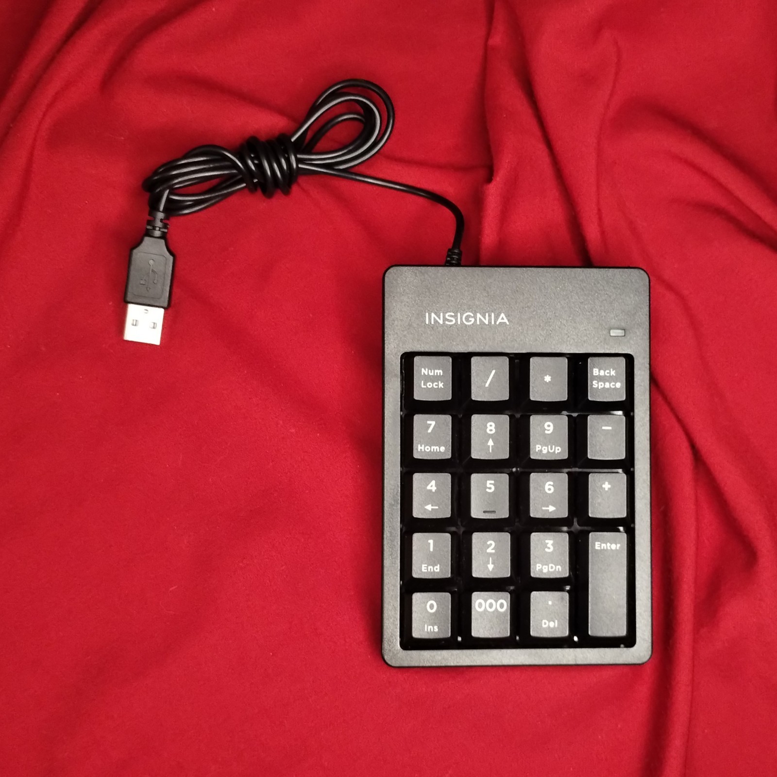 Insignia Numeric Keypad Wired USB Numpad 19 Keys Plug & Play Laptop PC Mac