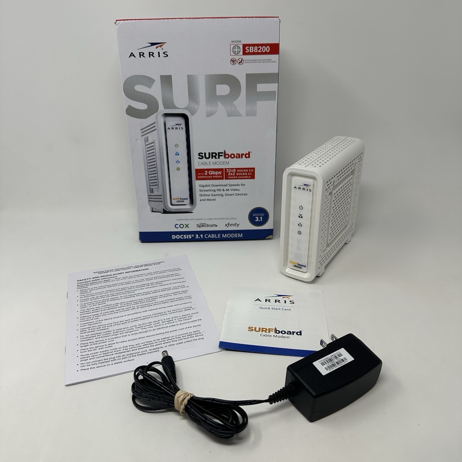 ARRIS SURFboard SB8200 DOCSIS 3.1 32x8 Cable Modem 2 Gbps w/ Box & Power Cable