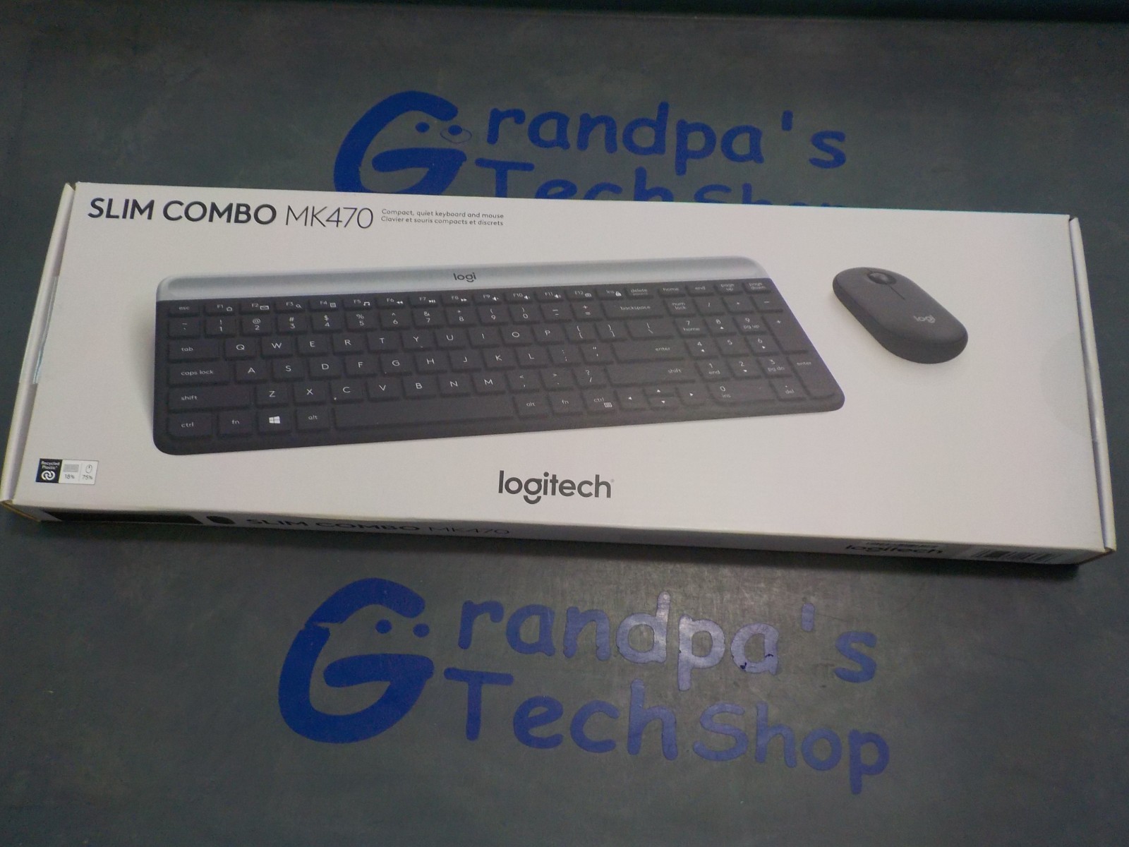New Logitech MK470 Slim Compact Wireless Keyboard and Mouse Combo - Graphite