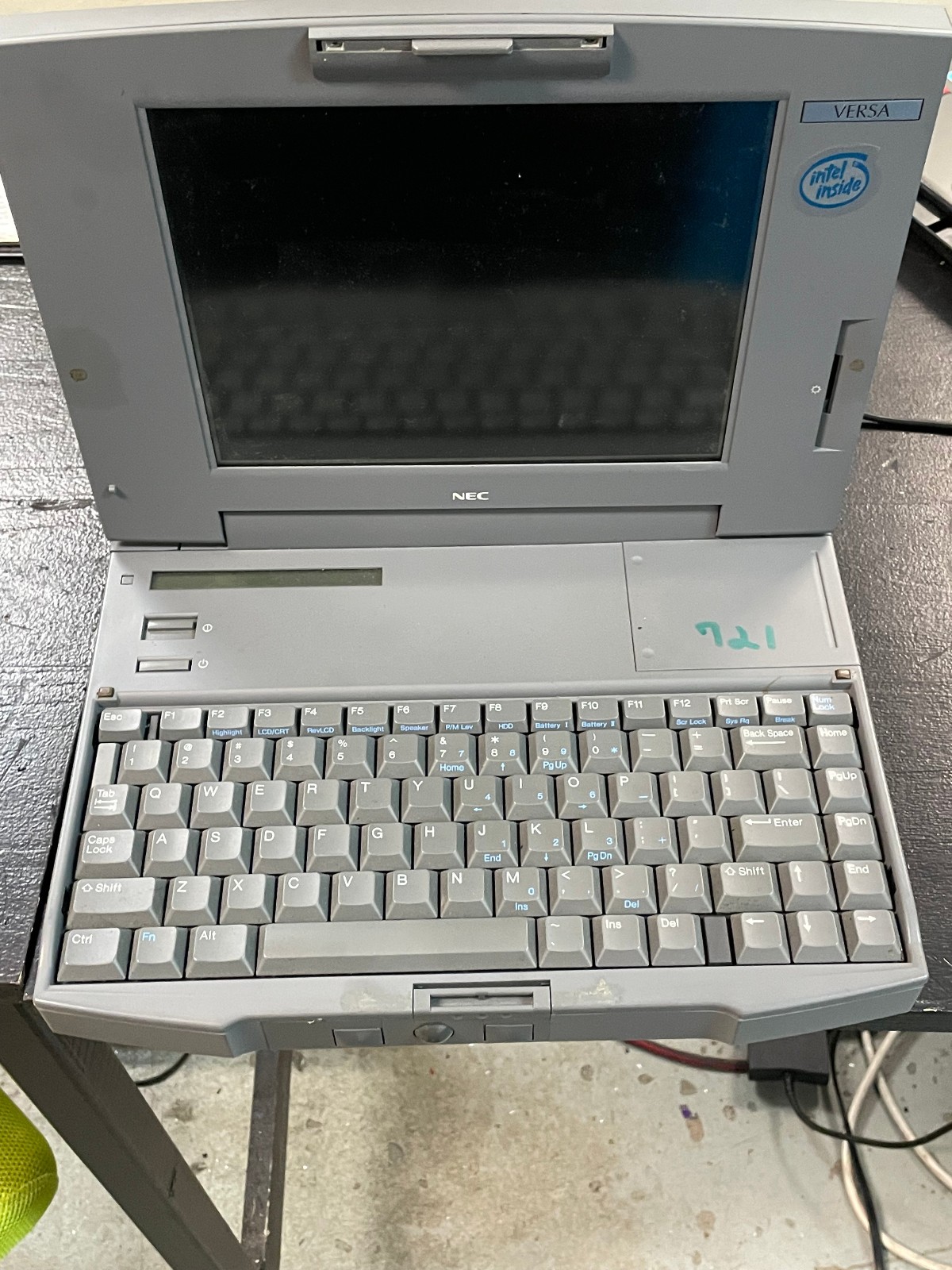 Vintage NEC Versa V/50 Notebook Computer with UNTESTED as/is