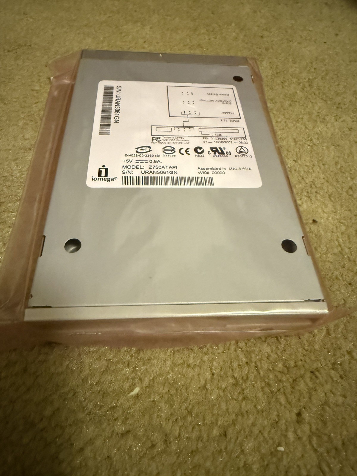 IOMEGA Z750ATAPI 750MB Zip IDE NEW