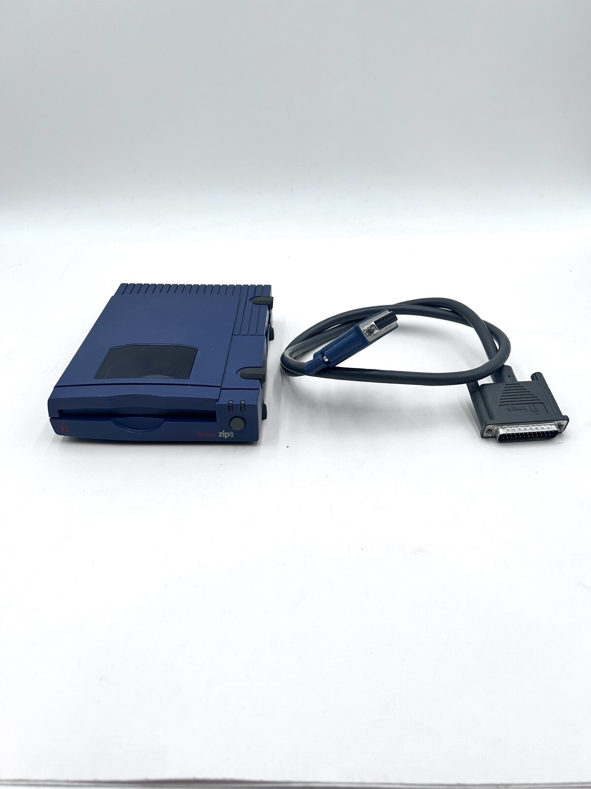 Iomega Z100P2 Zip 100 Portable Drive with Parallel Cable NO POWER SUPPLY CORD