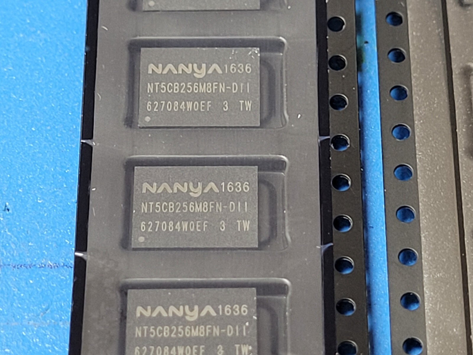 (1PC) NT5CB256M8FN-DII DRAM Chip DDR3 SDRAM 2Gbit 256Mx8 1.5V 78-Pin VFBGA
