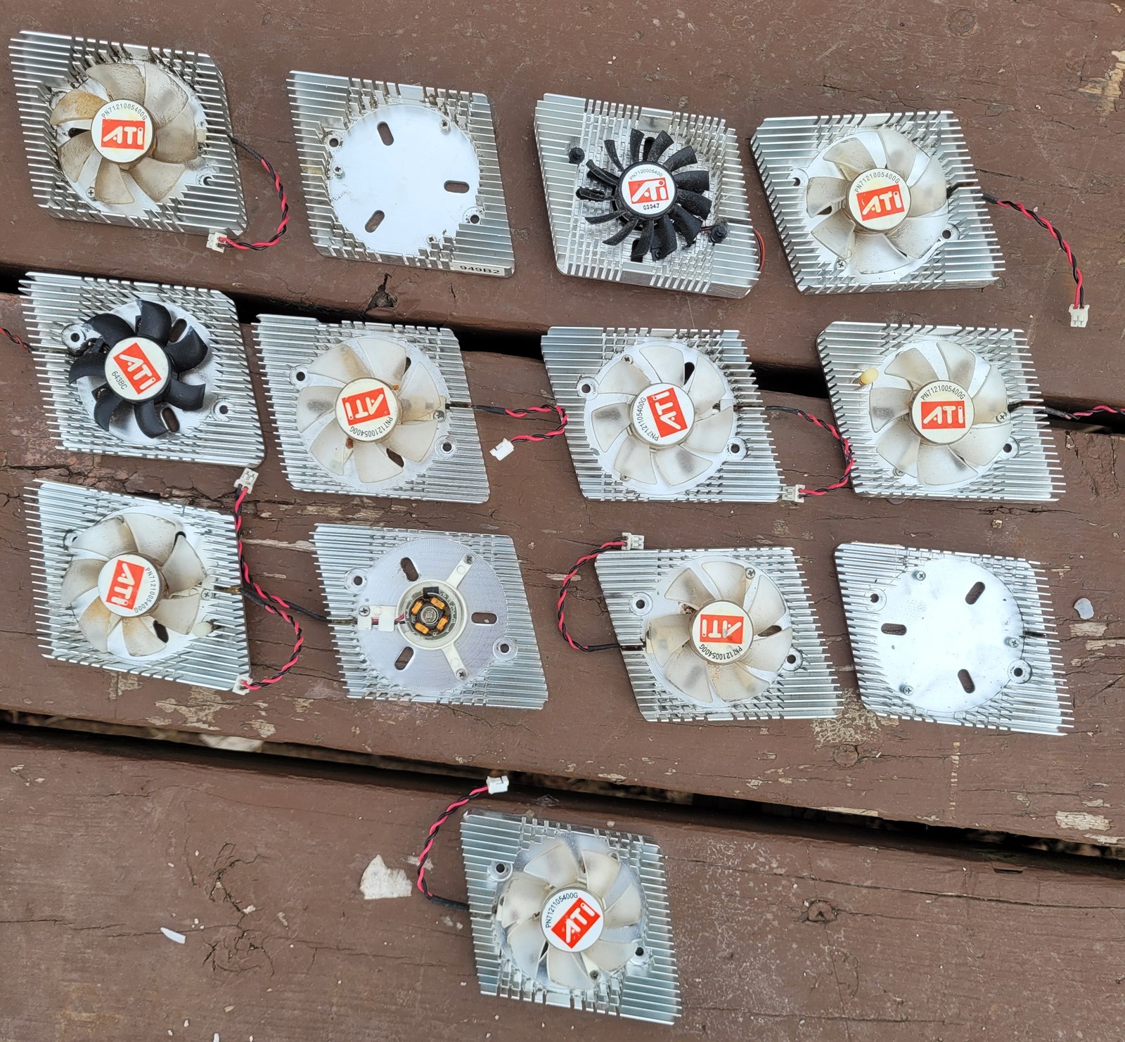 Lot of 13 Original Heatsink w/Bad Fans for ATI Radeon 9800 Pro 128MB 