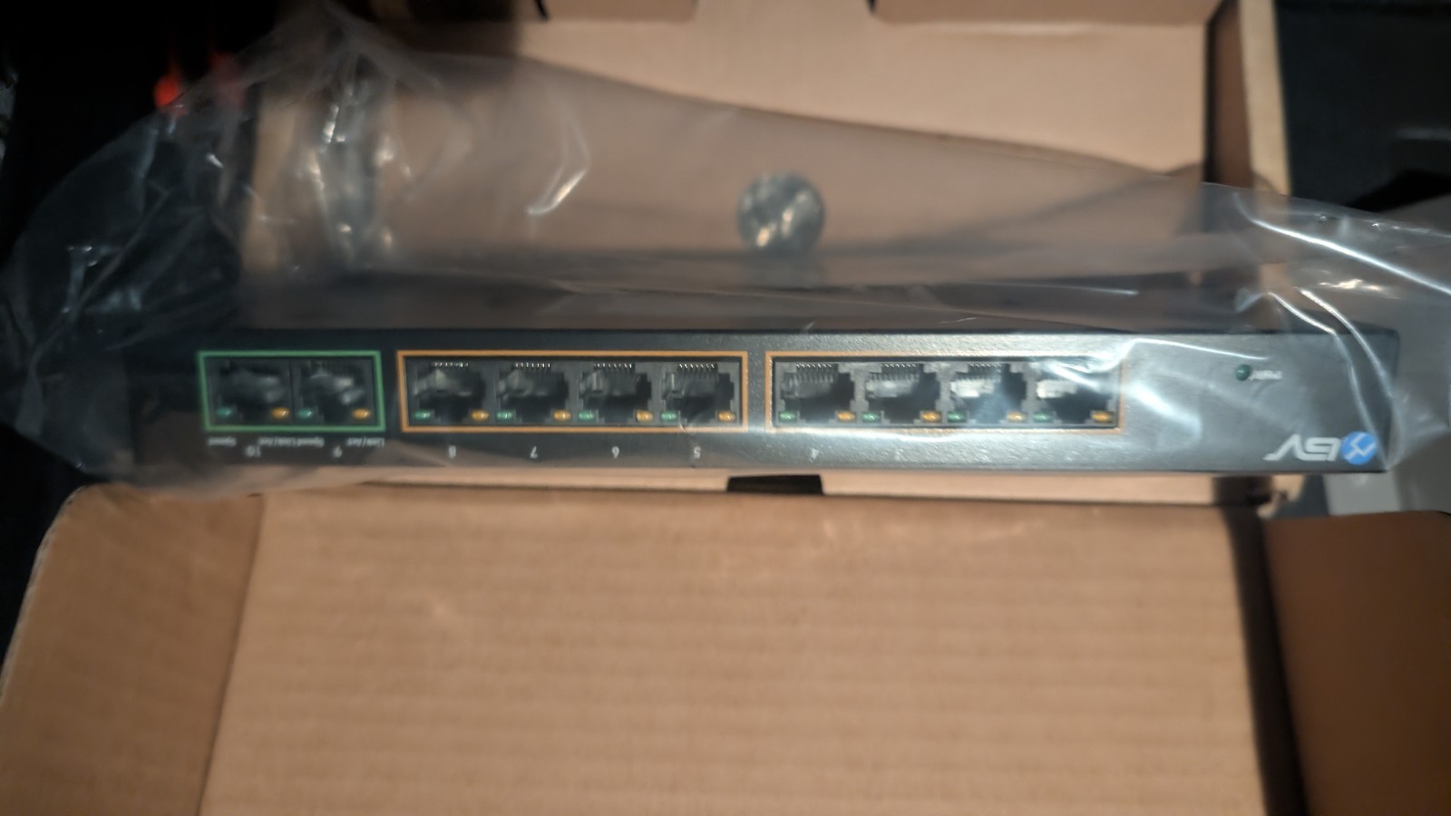 BV-Tech 8 + 2 Port Gigabit PoE Switch 130W (External Power) POE-SW811G-PLUS