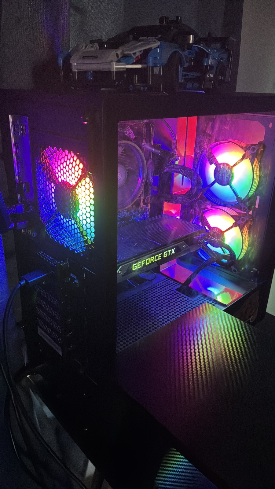 Gigabyte Gaming Desktop PC GeForce GTX RGB Lighting Tower Black