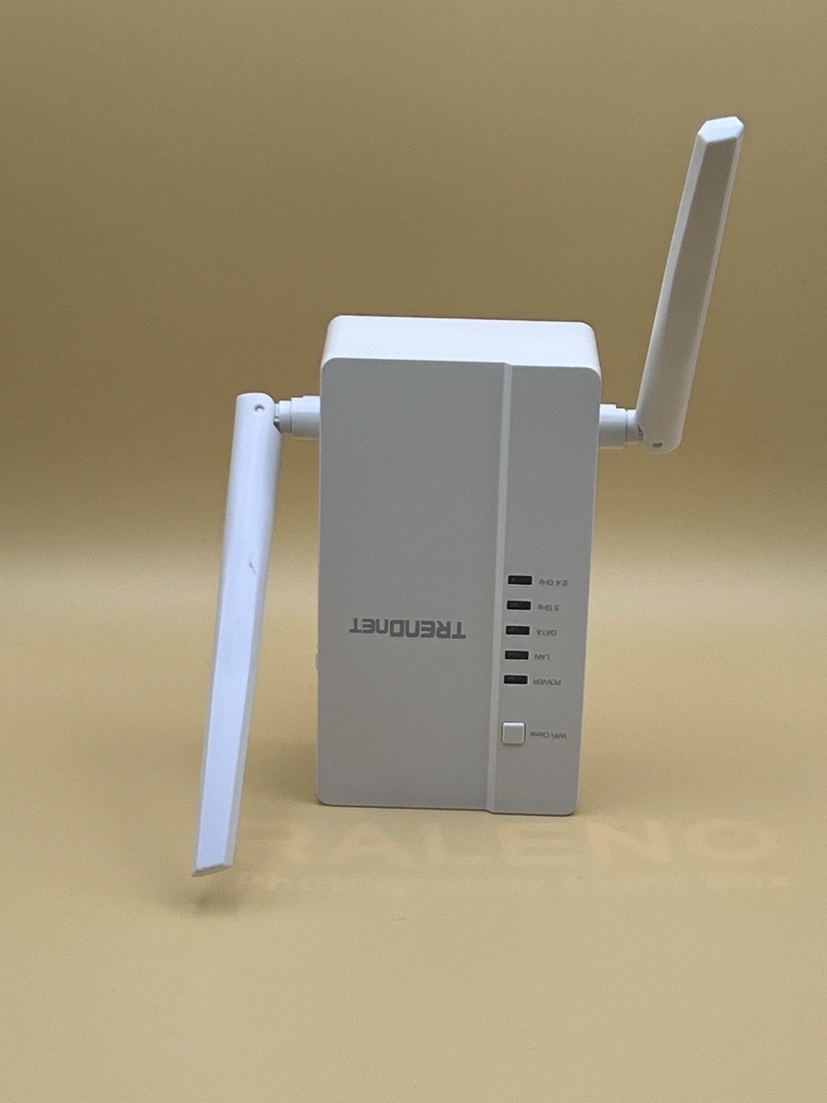 TRENDnet TPL-430AP/A AC1200 WiFi Power line.   24