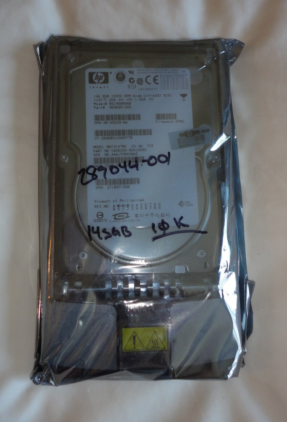 HP 289044-001 146.8GB universal hot-plug Ultra320 SCSI hard drive 10,000 RPM NEW