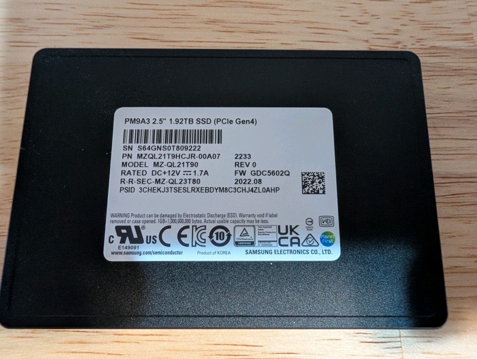 Samsung SSD PM9A3 1.92TB U.2 NVME MZ-QL21T90 PCIE4.0 Solid State Drive