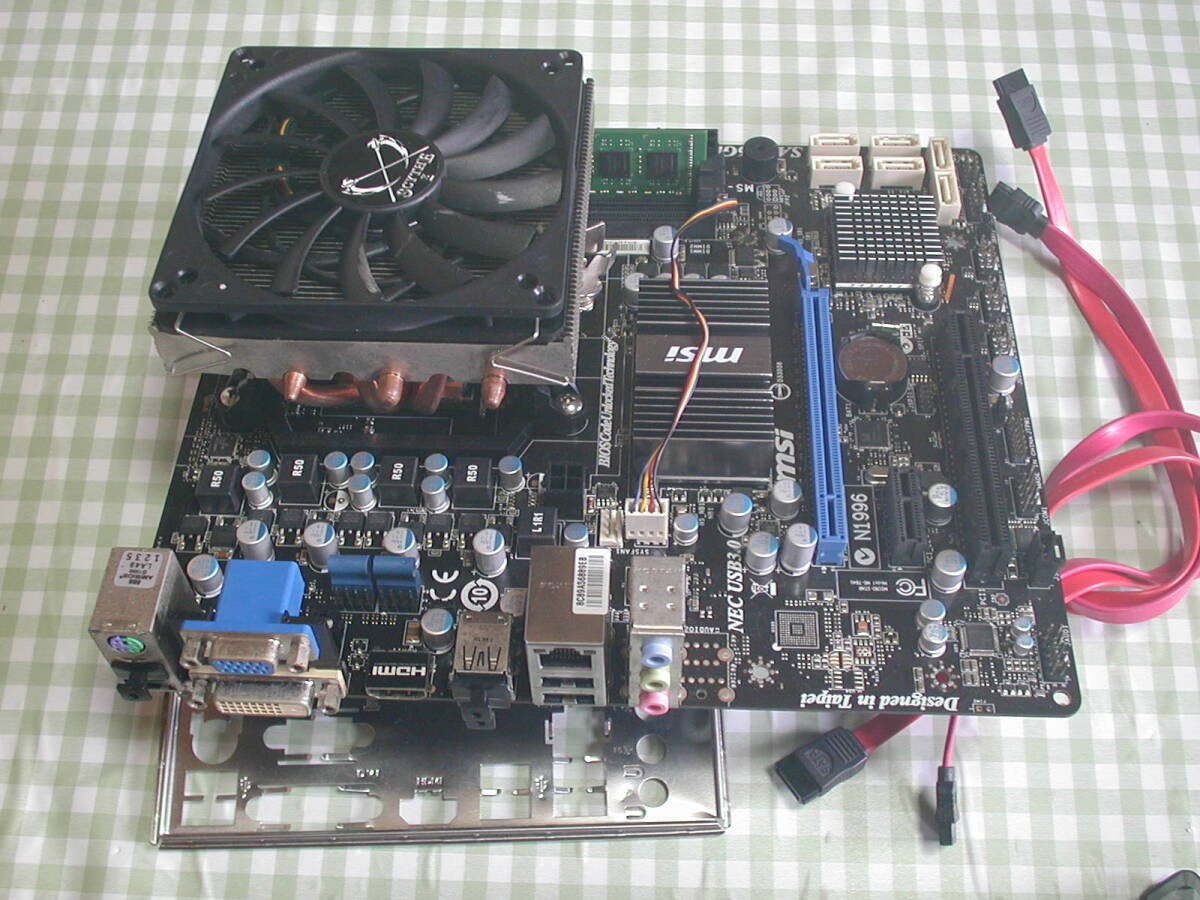 Motherboard ATX MSI MS-7641 VER:2.1 880GMS-E41(FX) AMD FX-4100 3.6GHz k219