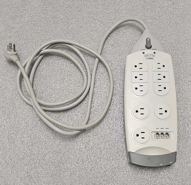 Belkin Surgemaster F9M923-08 Surge Protector Power Strip Internet Phone Ethernet
