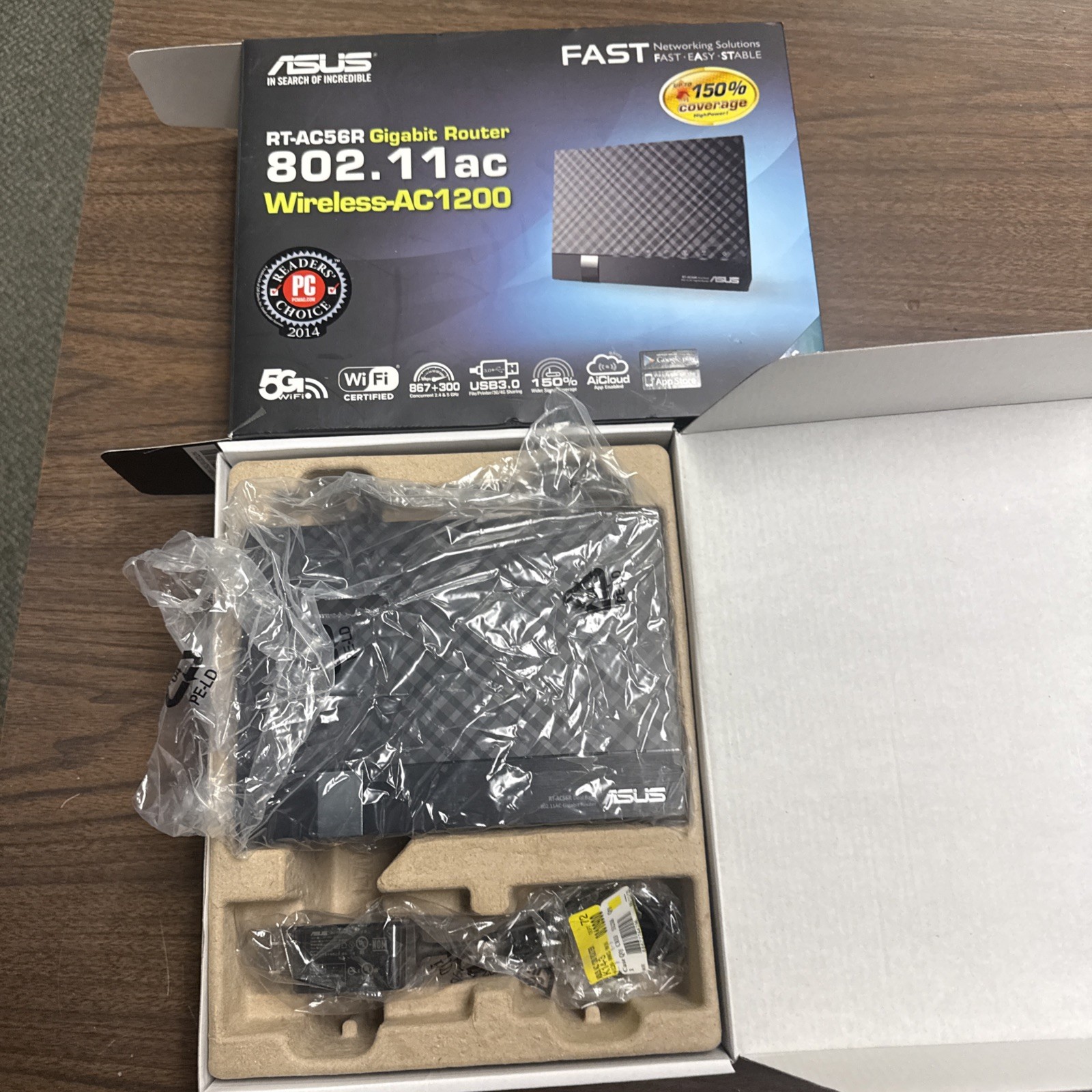 ASUS RT-AC56R Dual-Band WIRELESS-AC1200 Gigabit WiFi Router.