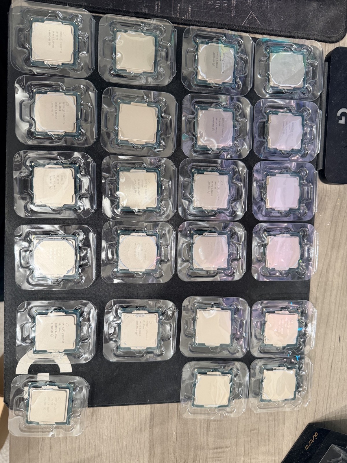 Lot of 23 CPU's,  i5-8500, i5-7500, i7-6700