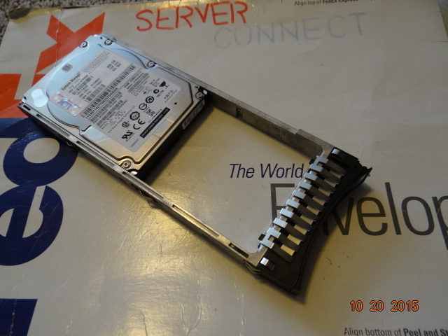 81Y9948 – IBM 900GB 2.5in 6Gb SAS HDD, FRU 81Y9894 