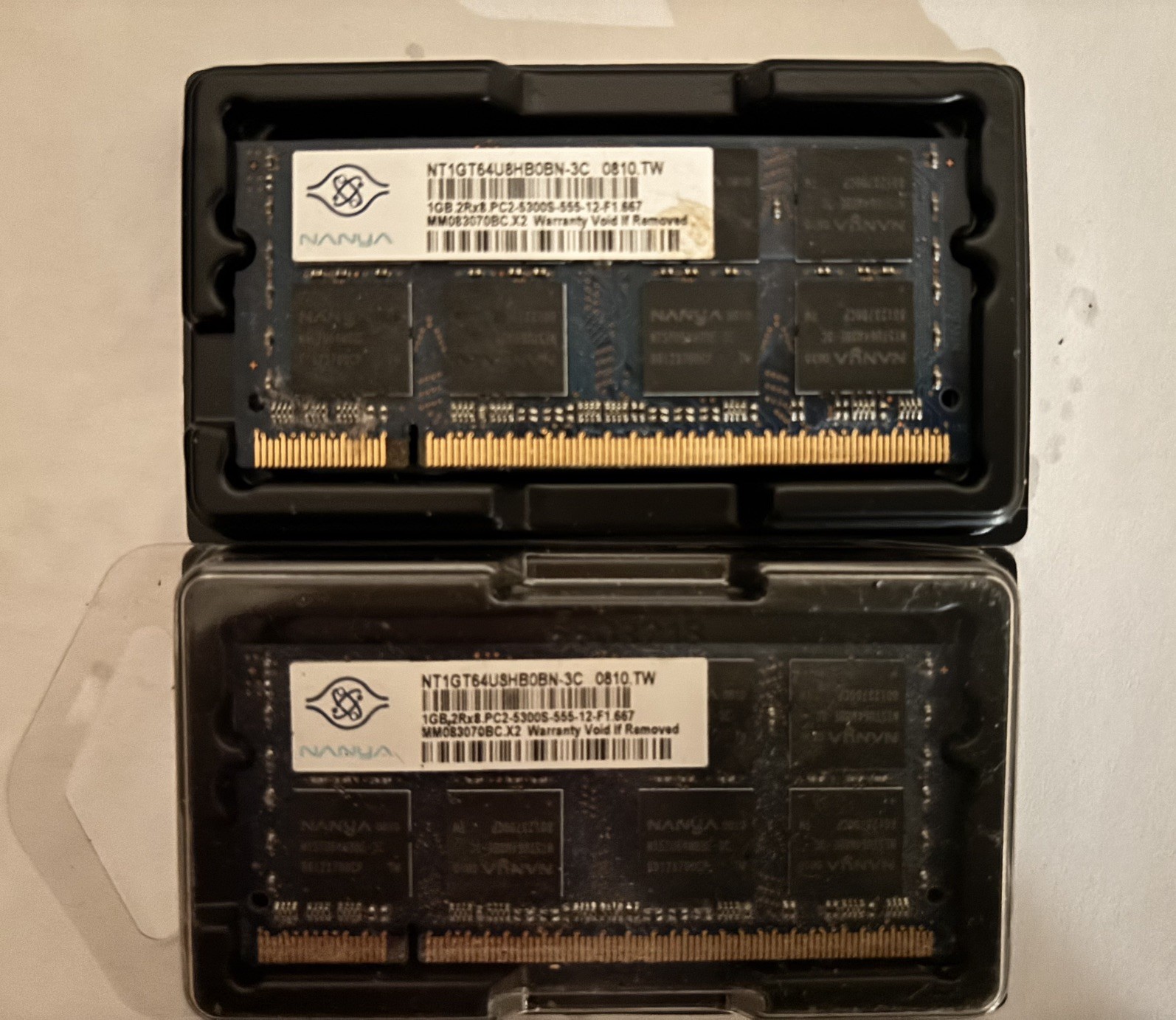 2x Nanya 1GB 2Rx8 PC2-5300S DDR2 Memory Ram NT1GT64U8HB0BN-3C 2 Gb Total