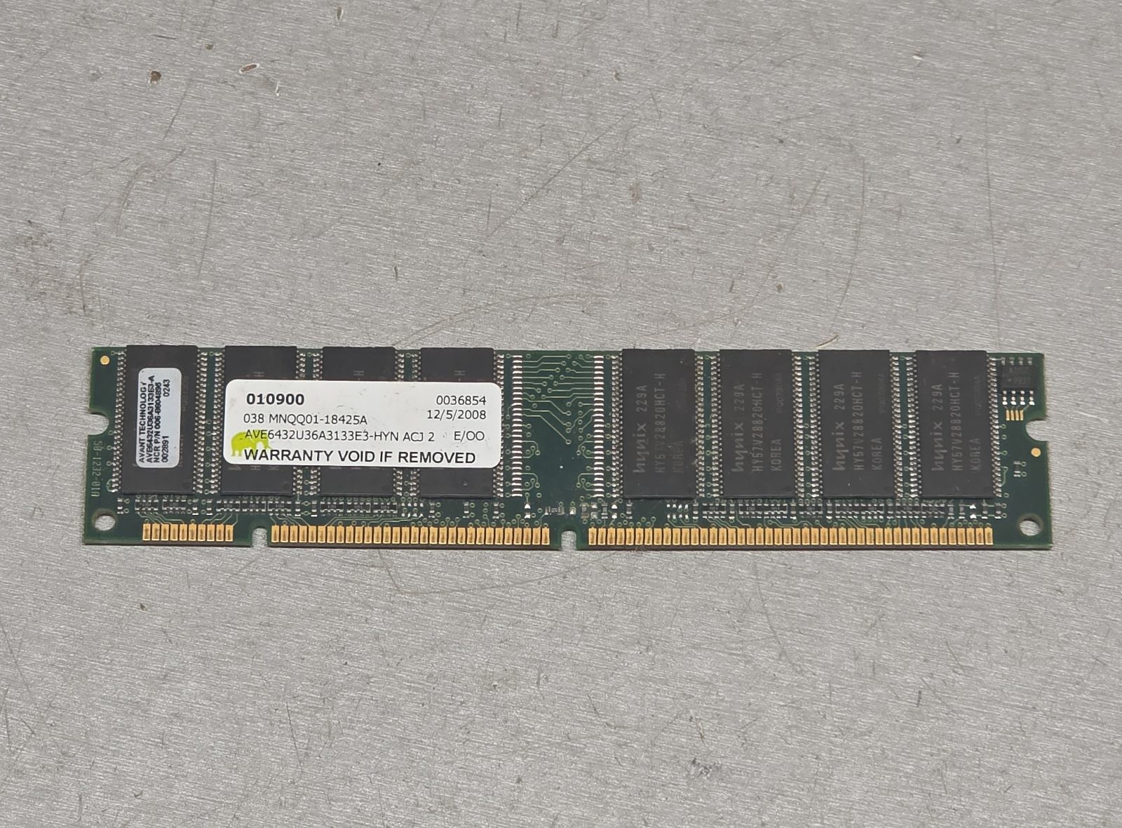 Avant 1GB DDR SDRAM DIMM AVE6432U36A3133E3-A Hynix HY57V28820HCT